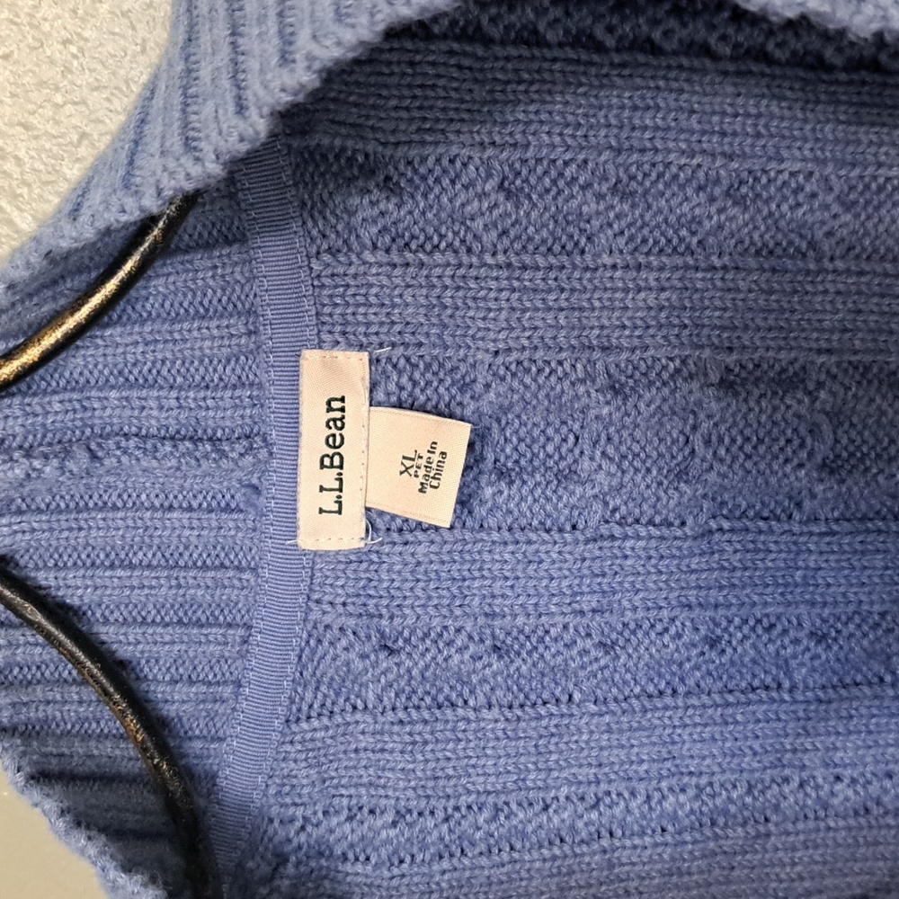 L. L. Bean Cable knit Cardigan blue XL cotton. - Picture 2 of 4